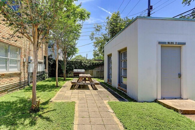 Building Photo - 3603 Murworth Dr