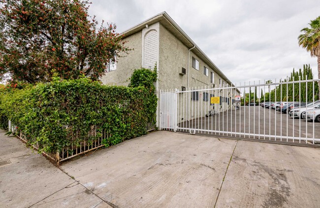 Building Photo - 6863 Sepulveda Blvd