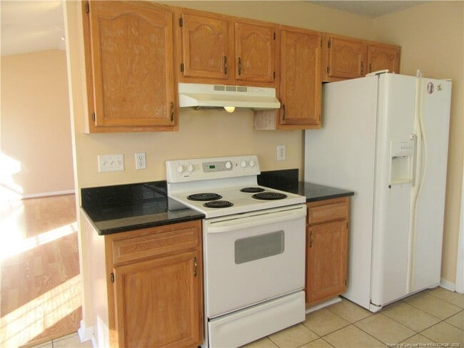 Building Photo - 300 Glen Allen St