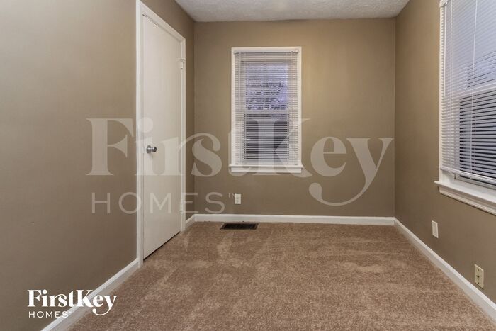 Building Photo - 6630 W 10th St