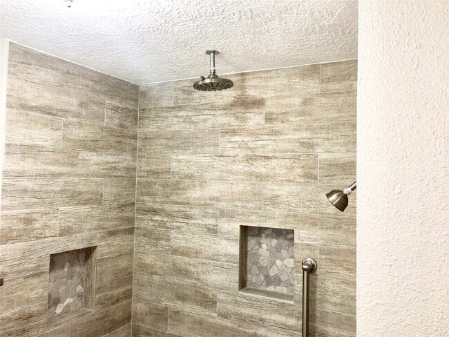 Building Photo - 14626 Wind Hollow Cir