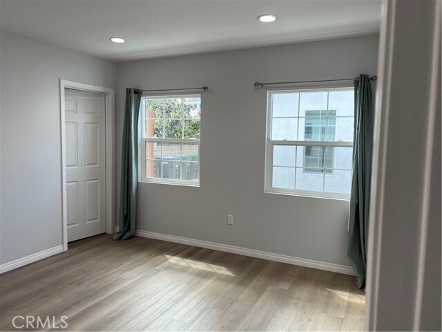 Building Photo - 376 N Lime St