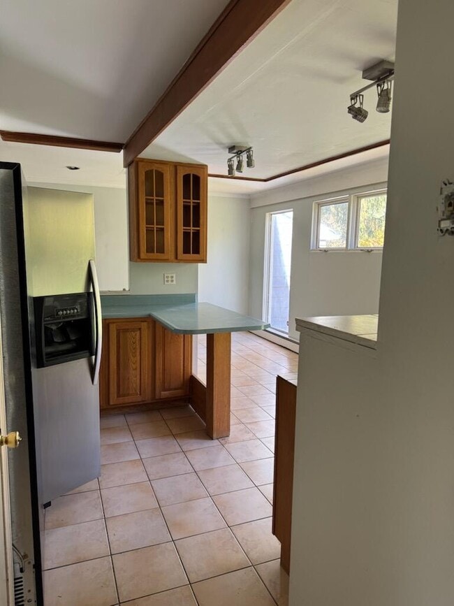 Building Photo - 102 Turkey Hill Rd - Utilities Included!