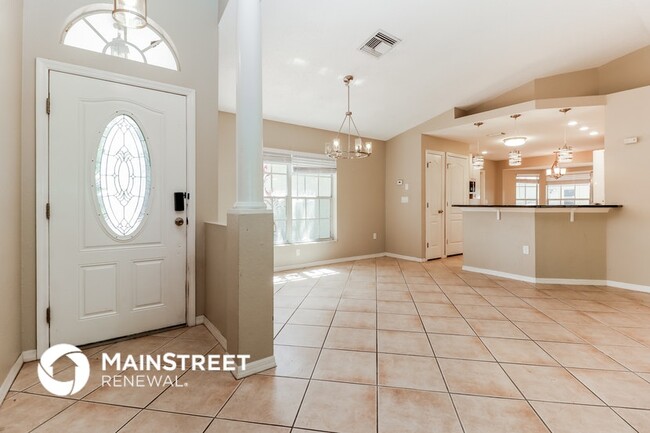 Building Photo - 3173 Parkhill Ave