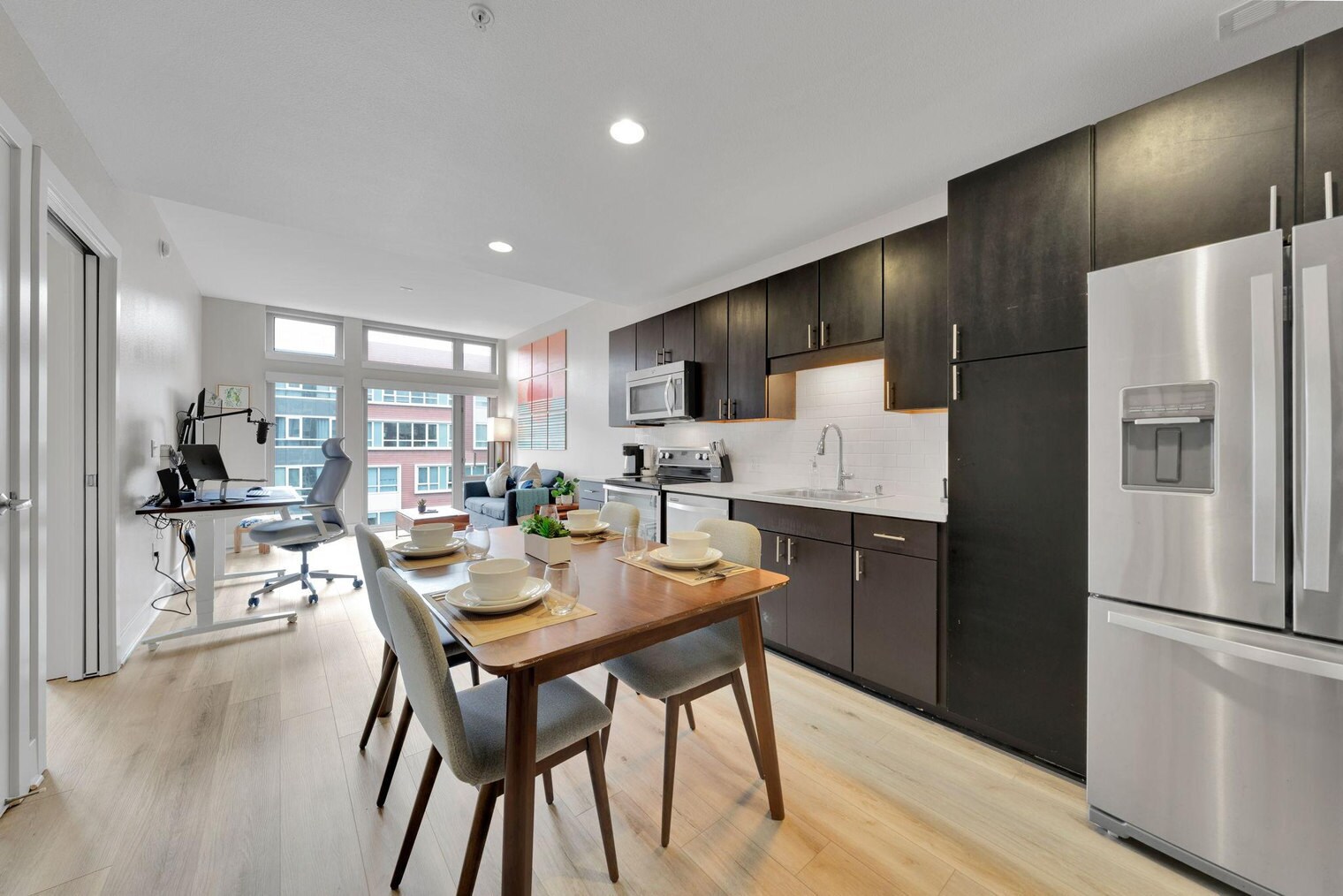 Building Photo - 185 Channel St