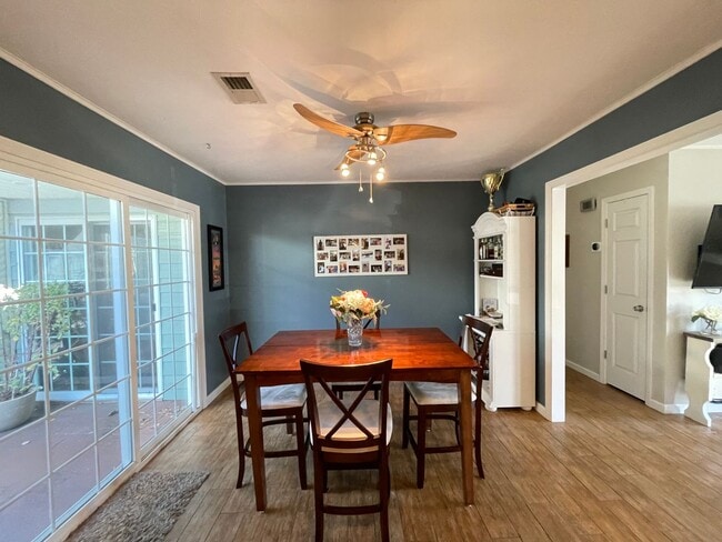 Building Photo - Fall in love with this 4 bedroom/ 2 bathroom single family home!