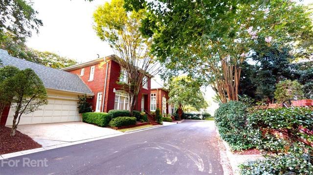 Building Photo - 2033 Nolen Park Ln