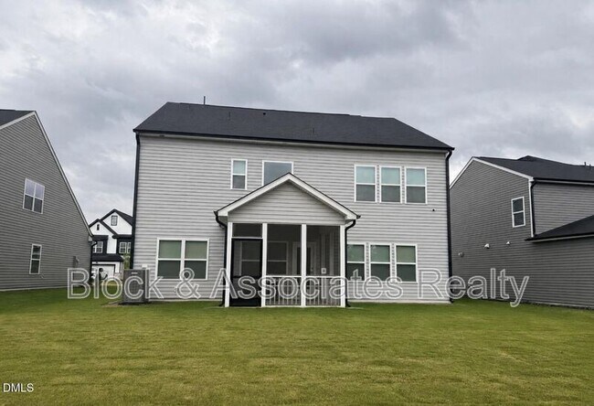 Building Photo - 112 Moonflower Ln
