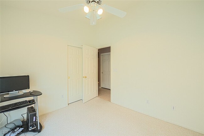 Building Photo - 5917 Gentle Creek Ln