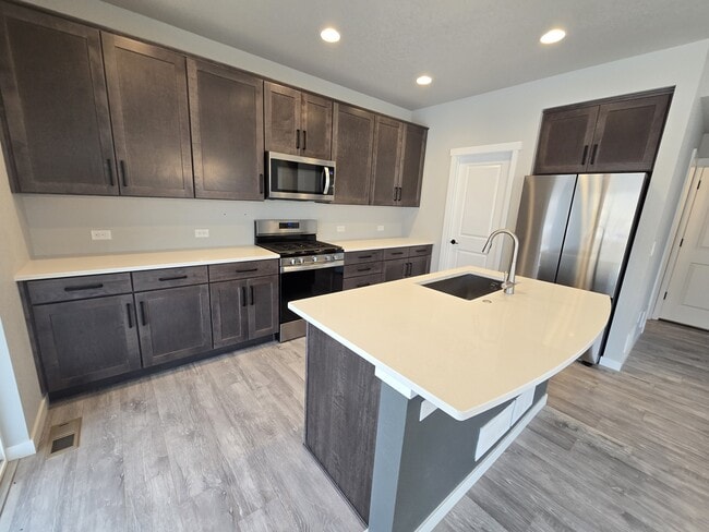 Building Photo - 5446 Mesa Top Dr