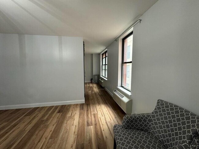 Building Photo - 4301 Park Ave