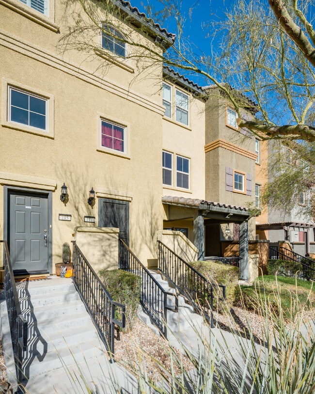 Building Photo - 4650 Ranch House Rd