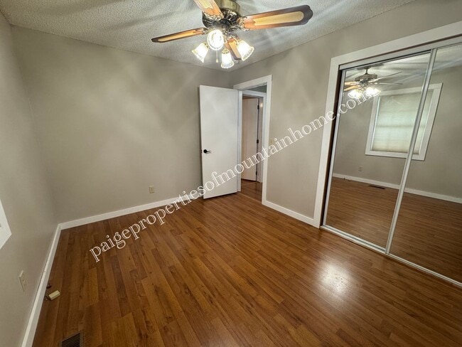 Building Photo - Charming 3 Bedroom, 2 Bath Home with Sunroom, Garage & Privacy-Fenced Yard