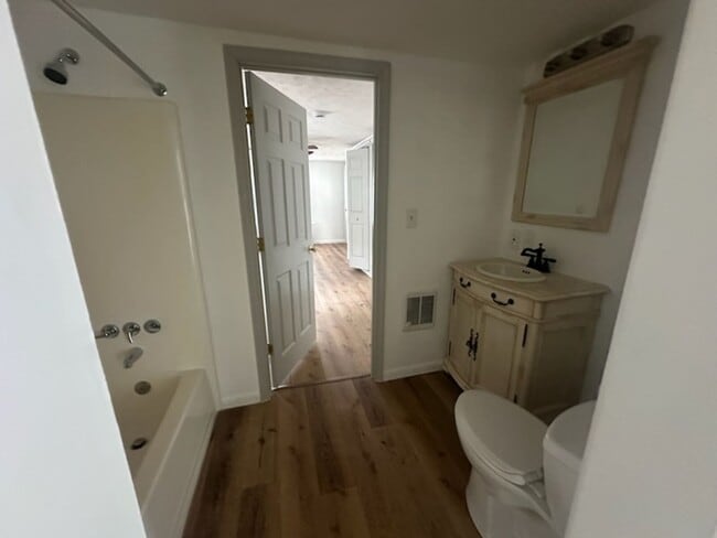 Building Photo - Fully Renovated Single-Family Home in Spar...