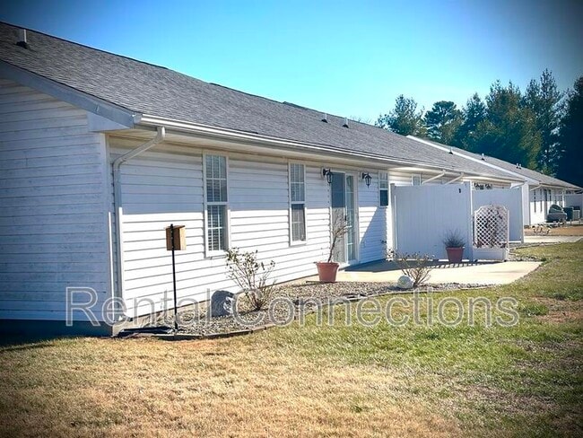 Building Photo - 601 Heritage Dr