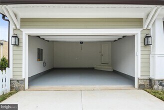 Building Photo - 2205 N Edison St