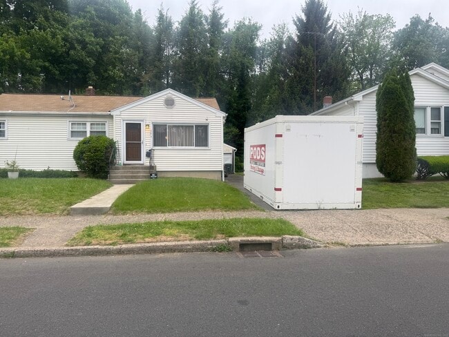 Primary Photo - 354 Merritt St