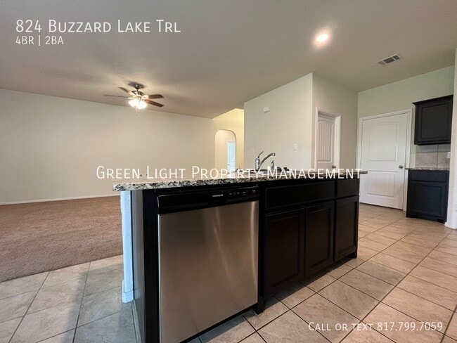 Building Photo - 824 Buzzard Lake Trl