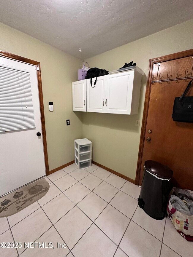 Building Photo - 746 SE 52nd St