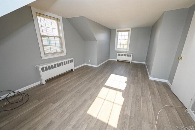 Primary Photo - 1174 Russell St