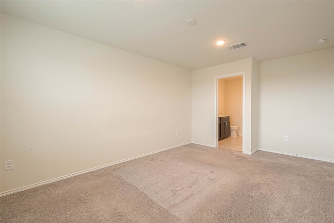 Building Photo - 25635 Royal Catchfly Rd