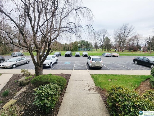 Building Photo - 4501 N Hedgerow Dr