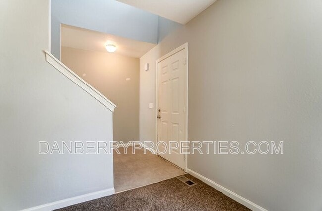 Building Photo - 3716 Turret Green Dr