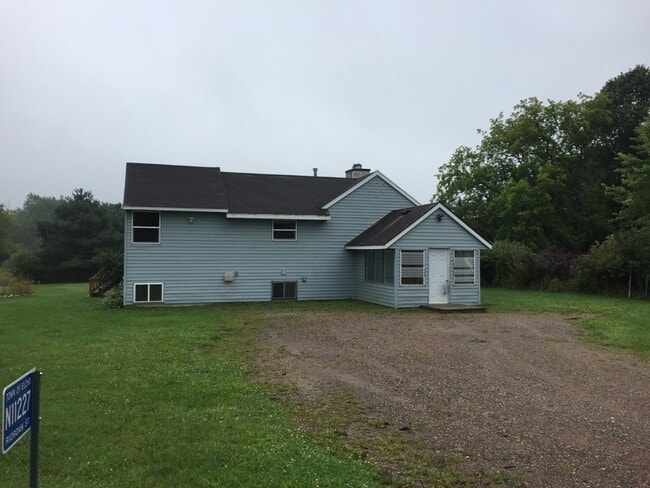 Building Photo - 3 Bed 2 Bath Single Family Home in Elcho