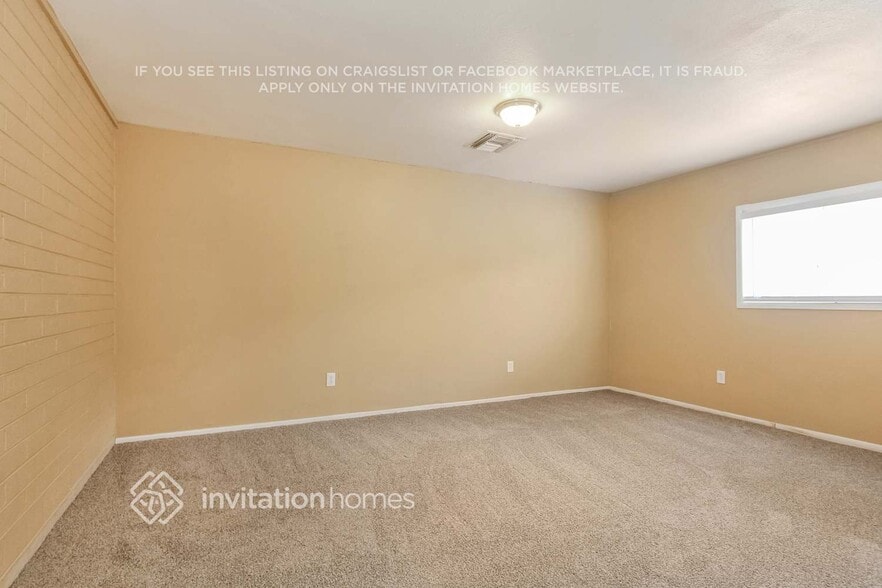 Building Photo - 3910 W Loma Ln