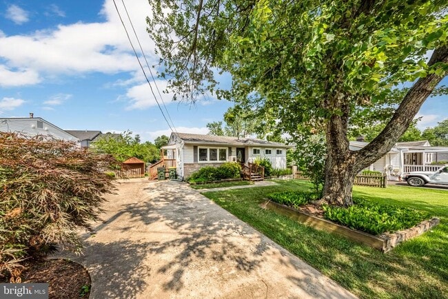 Building Photo - 7411 Tillman Dr