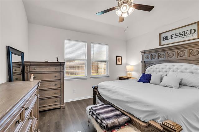 Building Photo - 900 Honey Maple St