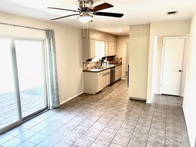 Building Photo - 8817 Hilltop Rd