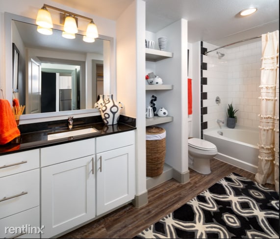 Building Photo - Studio, 1 bath Apartment - 1109 e 5th street