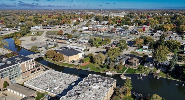 Building Photo - 3407 Venice Ave