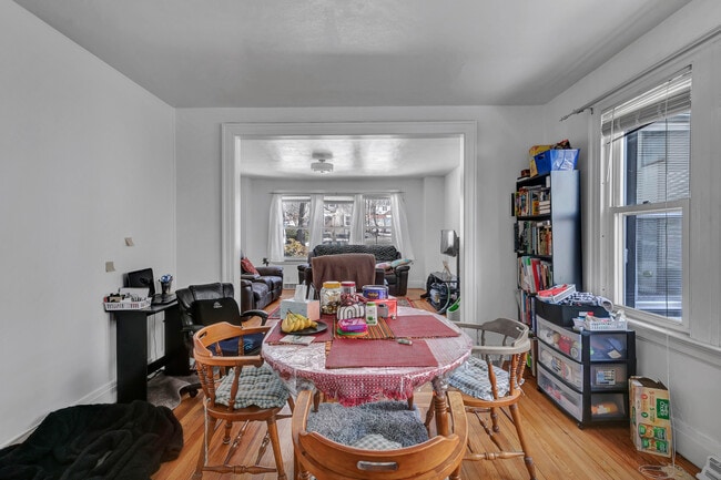 Building Photo - 68 Sheldon Terrace