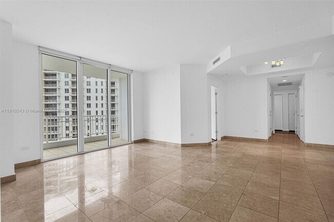 Building Photo - 801 Brickell Key Blvd
