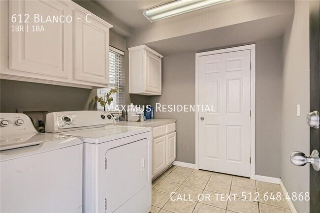 Building Photo - 612 Blanco-C