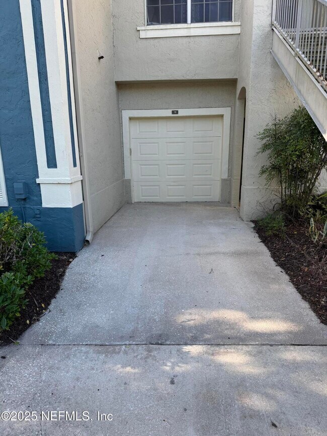Building Photo - 13703 Richmond Park Dr N