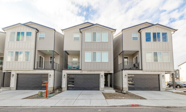 Building Photo - 408 S 680 E