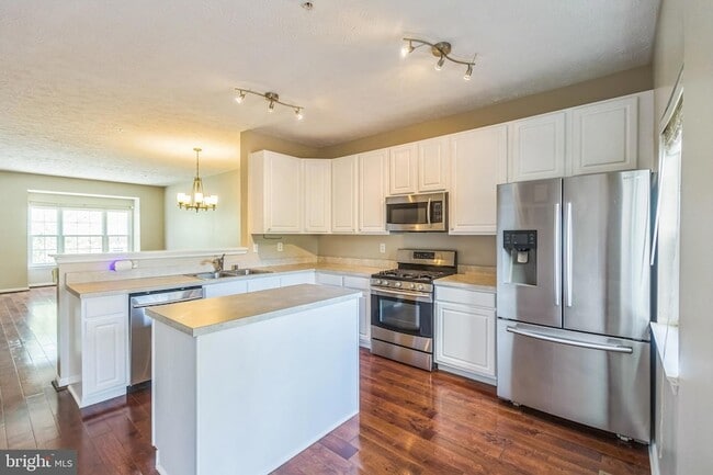 Building Photo - 4226 Lavender Ln
