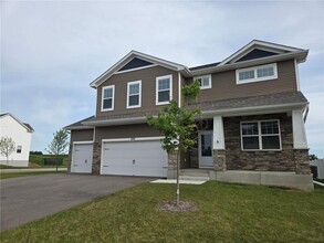 Building Photo - 838 Foxglove Ter
