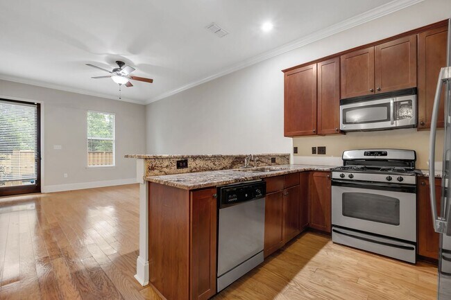 Building Photo - Midtown Tallahassee Townhome