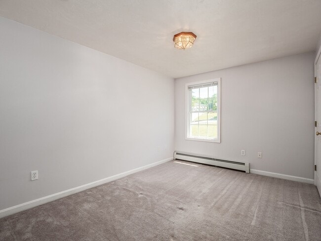 Building Photo - 90 A Loxwood St