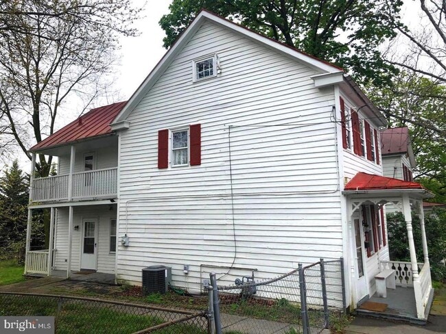 Building Photo - 211 E Boscawen St