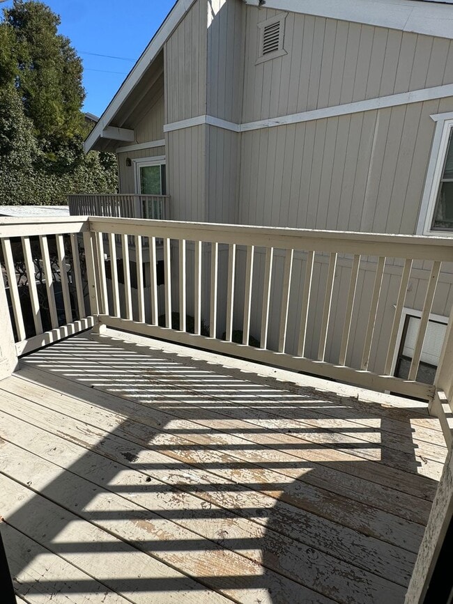 Building Photo - Remodeled 2-Bed, 2-Bath Condovwalking distance to Downtown Auburn! Super clean!