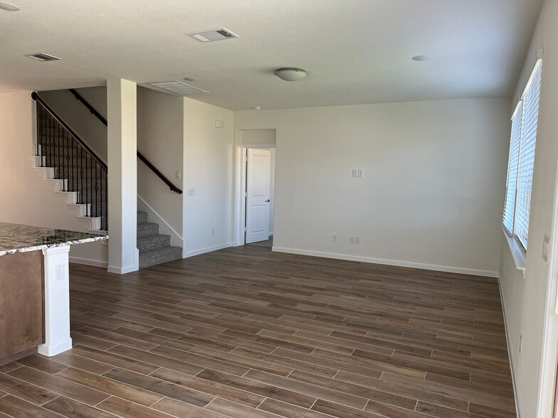 Building Photo - 1243 Mill Pl