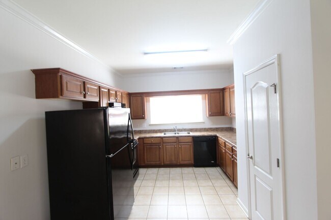 Building Photo - Homewood Area - Oxmoor Glen - Minutes to Downtown & UAB