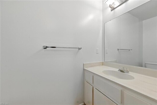 Building Photo - 117 Roane Dr
