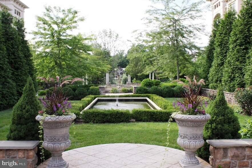 Building Photo - 213 Cornerstone Dr