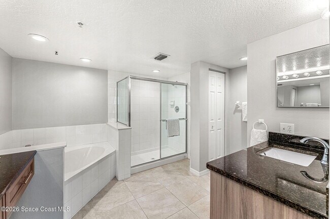 Building Photo - 1505 N Hwy A1A